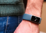 Fitbit的下一個(gè)可穿戴設(shè)備可能不包括您一直在等待的WearOS智能手表