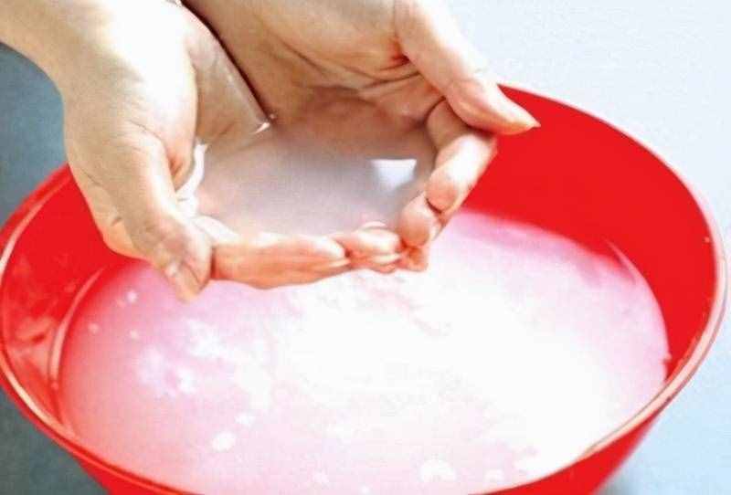 用鹽洗臉好嗎 竟有這些功效