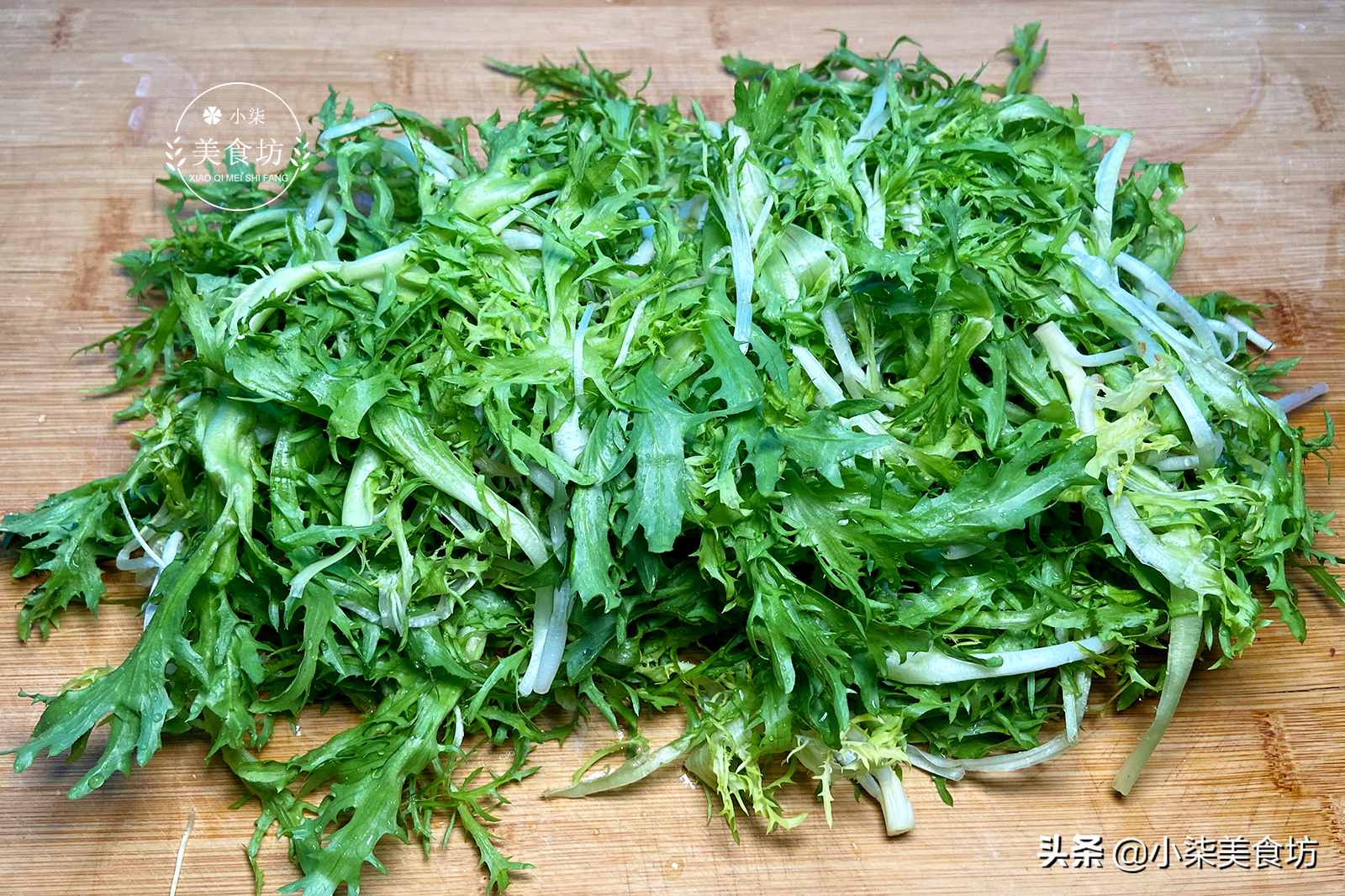 自從苦菊學(xué)會(huì)這樣做，我家隔三差五就吃，營養(yǎng)減肥菜，做法超簡單