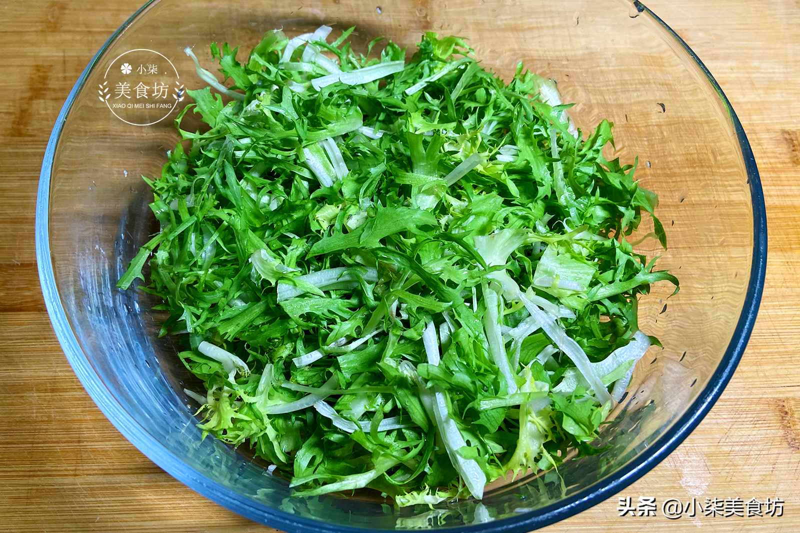 自從苦菊學(xué)會(huì)這樣做，我家隔三差五就吃，營養(yǎng)減肥菜，做法超簡單