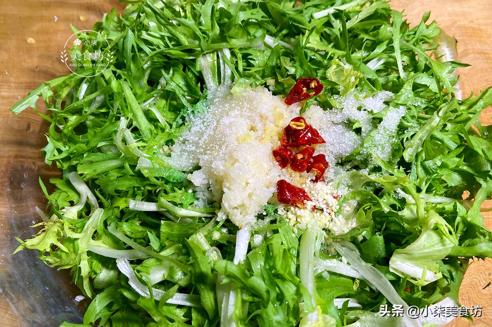 自從苦菊學(xué)會(huì)這樣做，我家隔三差五就吃，營養(yǎng)減肥菜，做法超簡單