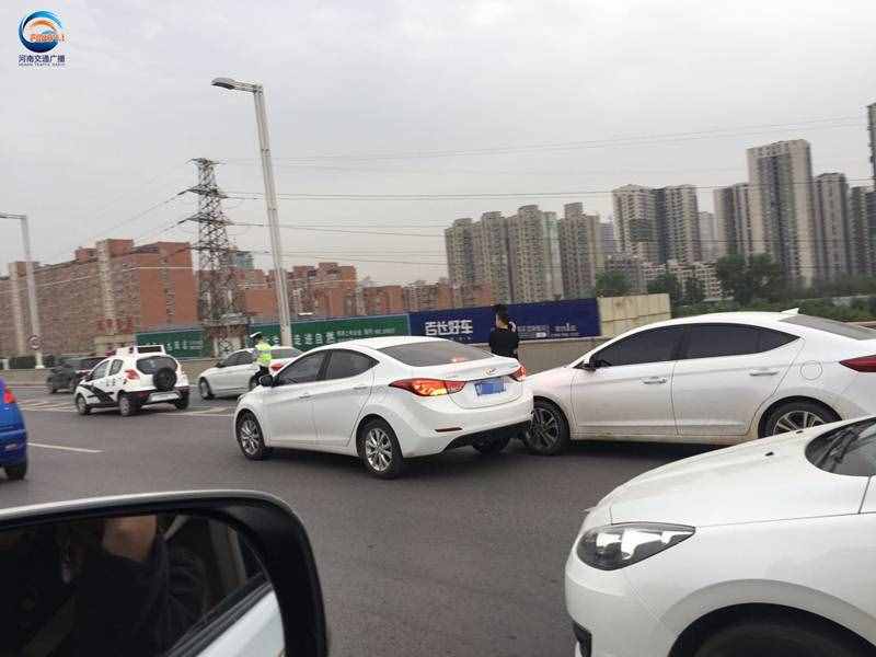 周一早高峰，鄭州北環(huán)西向東“鴨梨”大大大！