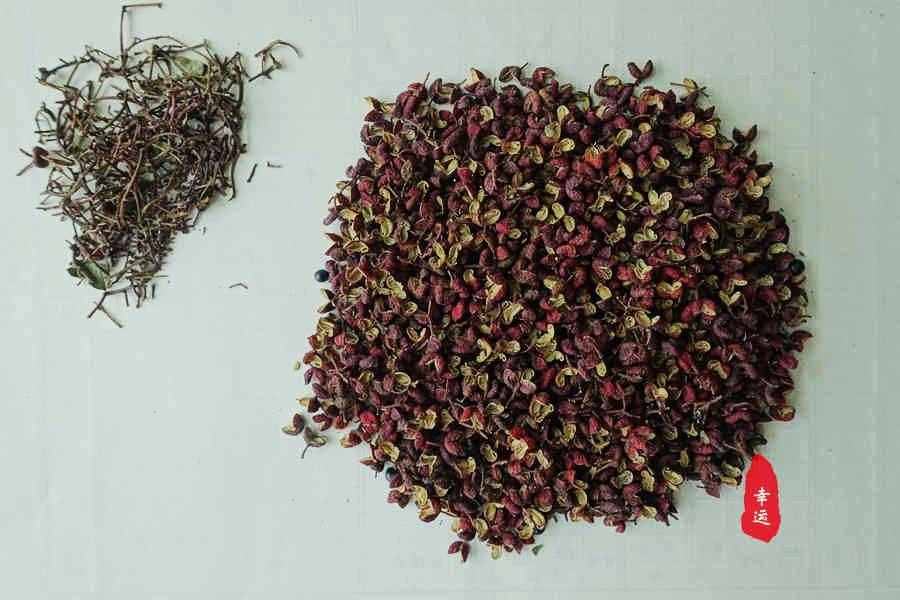廚房調(diào)料自己動(dòng)手吧，自制花椒粉，雖然粗糙但味香還不牙磣