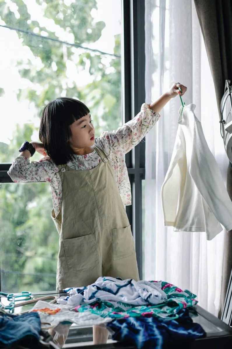 折好衣服是收納的第一步！美女收納師手把手，讓衣柜再收50件