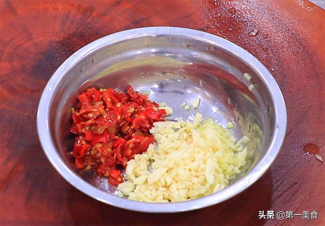 豬肝如此爆炒鮮嫩不老，廚師長分享做法和技巧，滑嫩不腥又入味