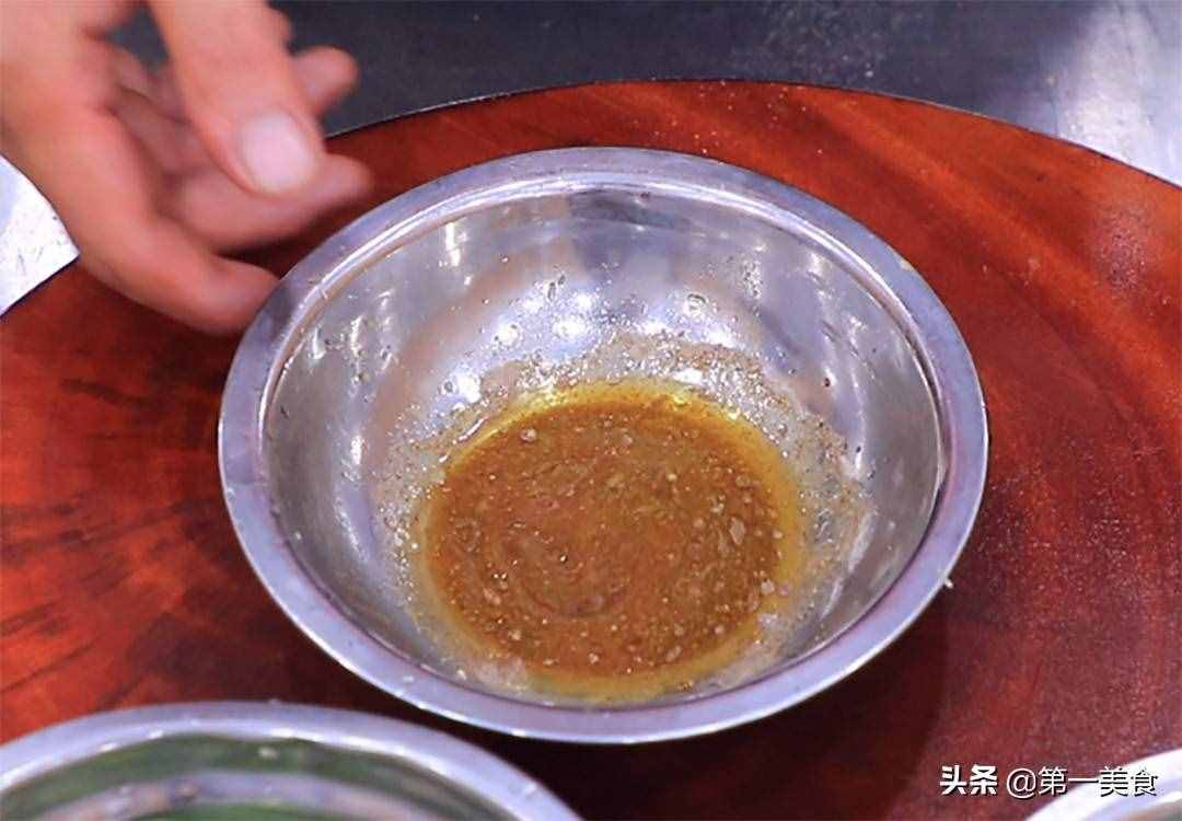 豬肝如此爆炒鮮嫩不老，廚師長分享做法和技巧，滑嫩不腥又入味