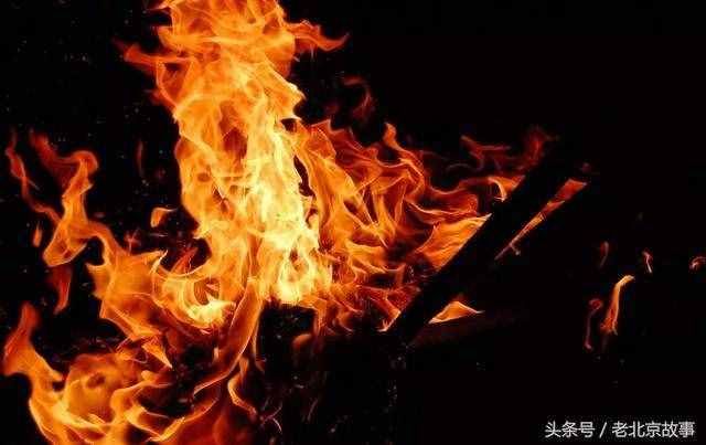 彳亍是什么意思(彳亍和踟躕區(qū)別)