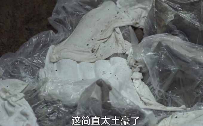 三星堆遺址現(xiàn)場，專家直呼“太土豪了！啥都有……”