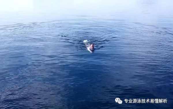 進(jìn)入深水區(qū)必備技能，5分鐘踩水練習(xí)