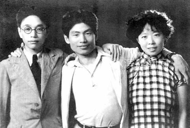 蕭紅：19歲與表哥私奔，父叔險將她勒死，4段失敗戀情，半生苦難