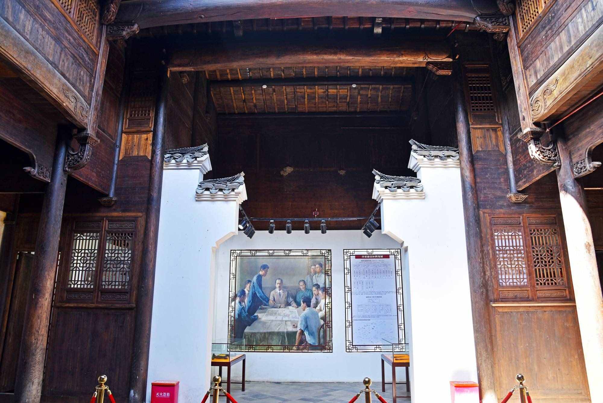 曾與景德鎮(zhèn)平起平坐的瑤里古鎮(zhèn)，如今成為一處探尋古跡的好去處