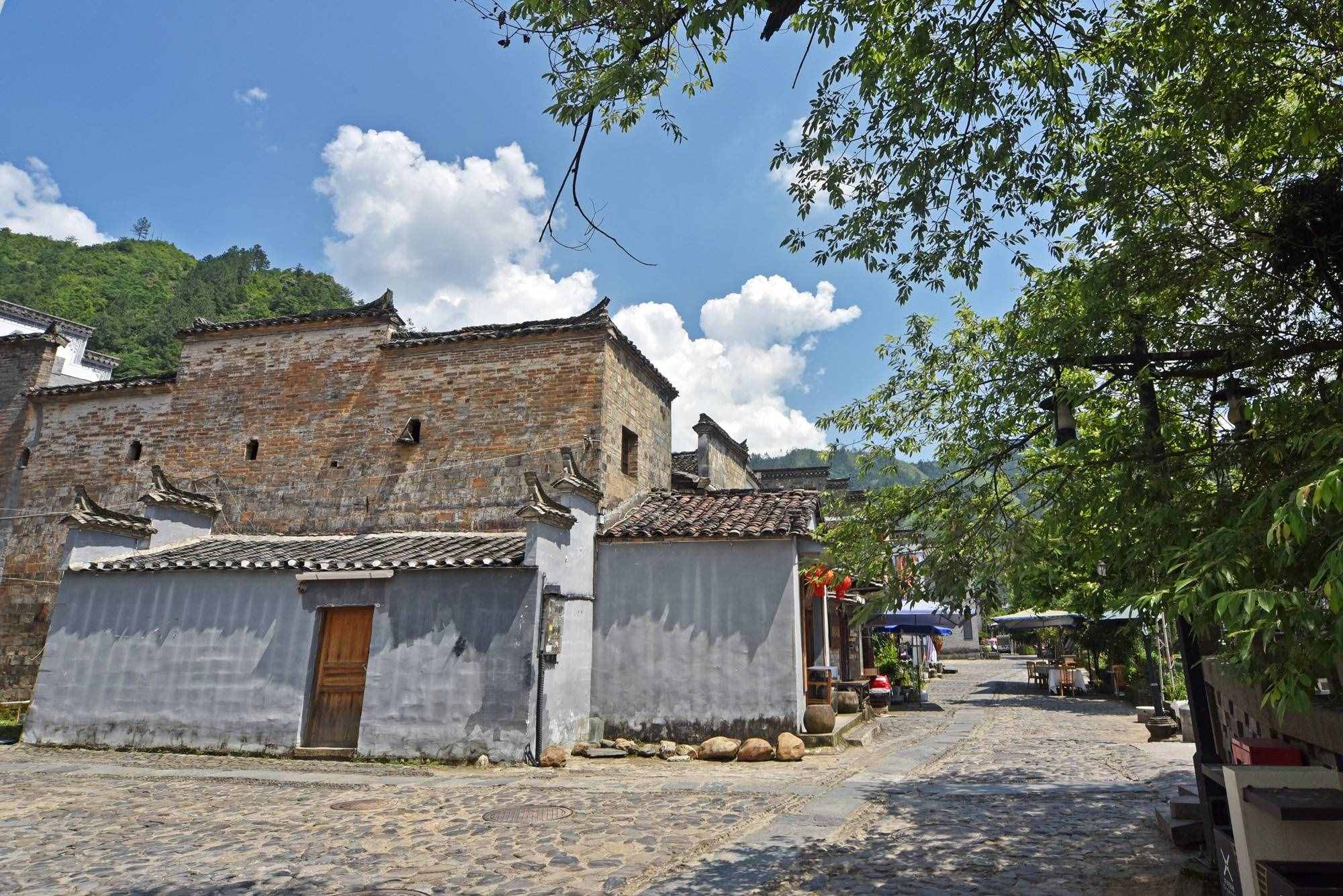 曾與景德鎮(zhèn)平起平坐的瑤里古鎮(zhèn)，如今成為一處探尋古跡的好去處