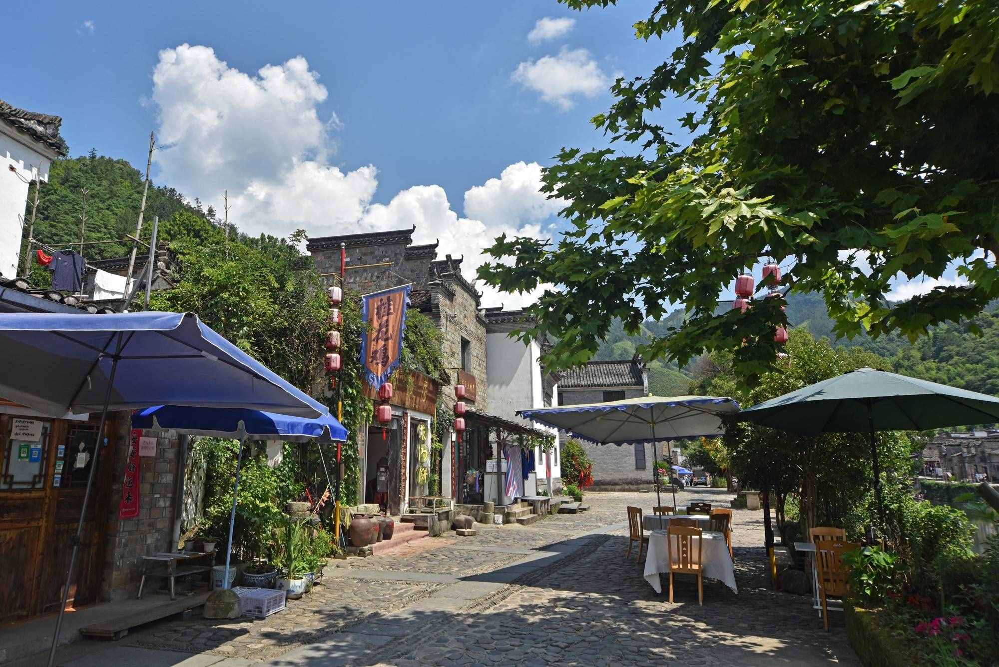 曾與景德鎮(zhèn)平起平坐的瑤里古鎮(zhèn)，如今成為一處探尋古跡的好去處