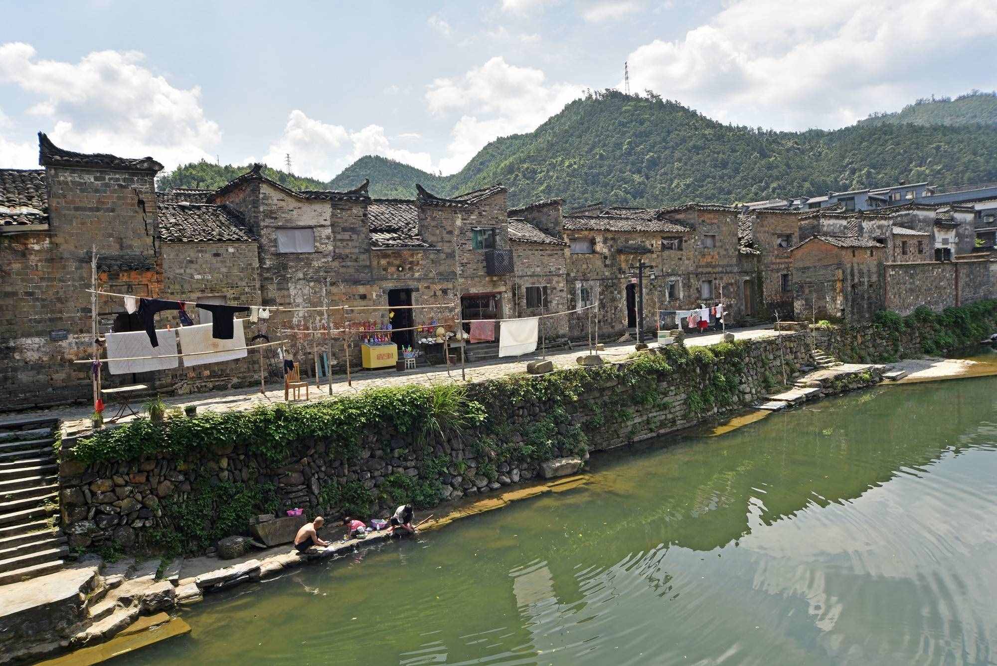 曾與景德鎮(zhèn)平起平坐的瑤里古鎮(zhèn)，如今成為一處探尋古跡的好去處