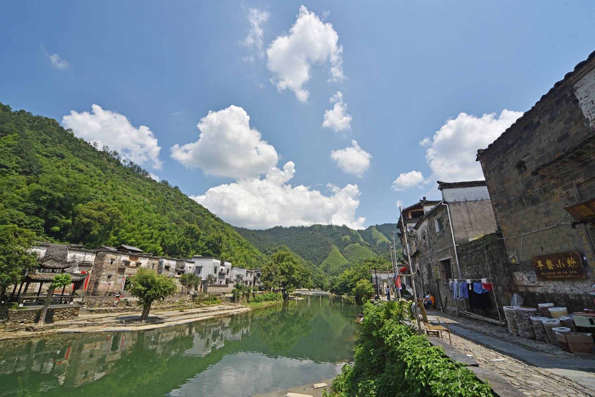 曾與景德鎮(zhèn)平起平坐的瑤里古鎮(zhèn)，如今成為一處探尋古跡的好去處