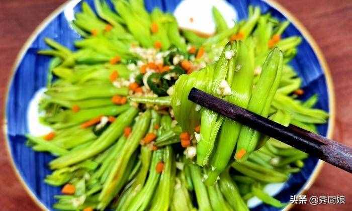 三伏天，吃鮮黃花菜正當(dāng)季，教你正確處理方法，鮮嫩爽口，特開胃