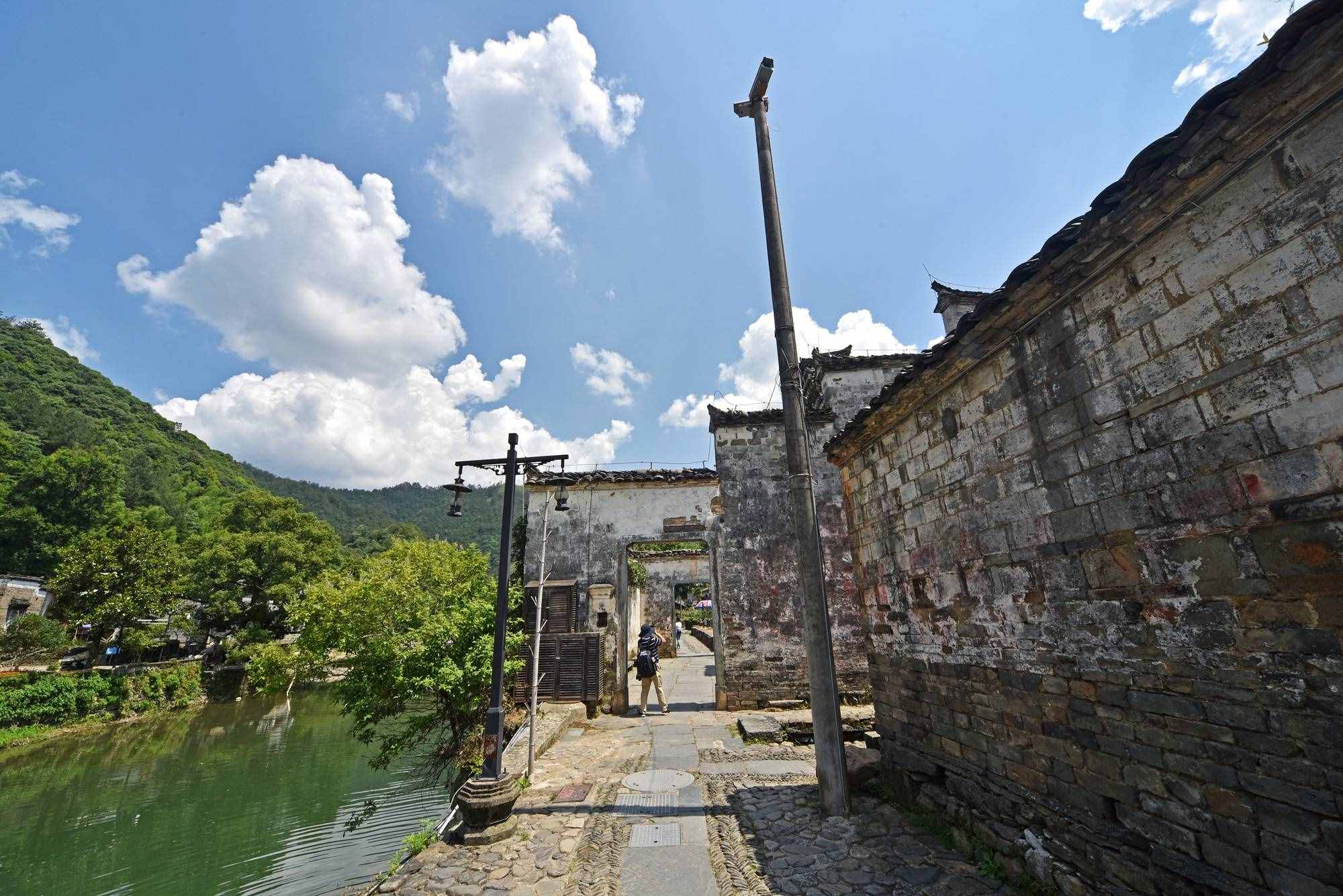 曾與景德鎮(zhèn)平起平坐的瑤里古鎮(zhèn)，如今成為一處探尋古跡的好去處