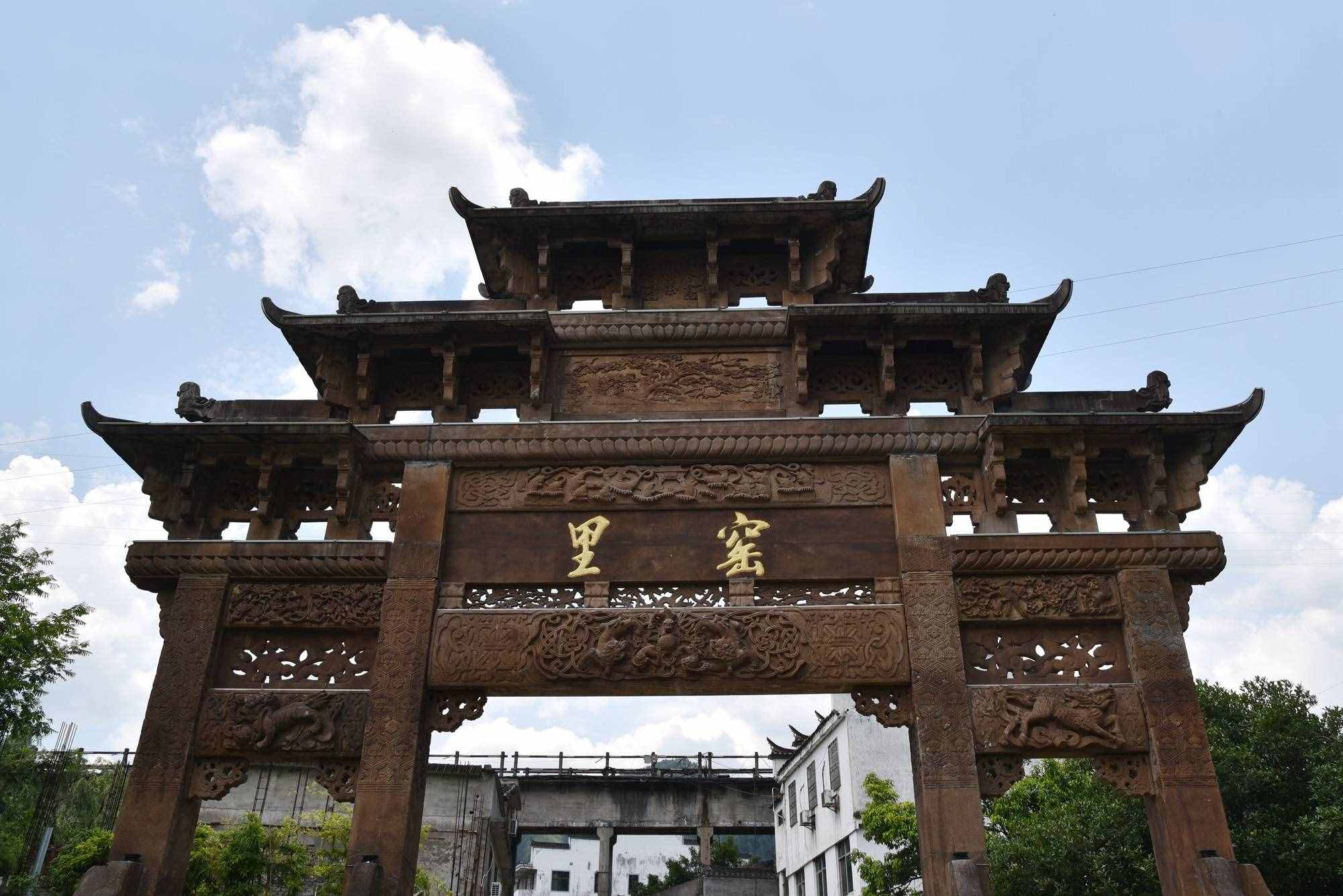 曾與景德鎮(zhèn)平起平坐的瑤里古鎮(zhèn)，如今成為一處探尋古跡的好去處