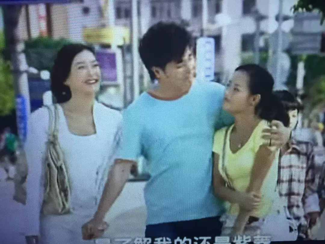 11年后的費云帆和汪紫菱，終于不像父女，但張嘉倪這發(fā)際線好可怕