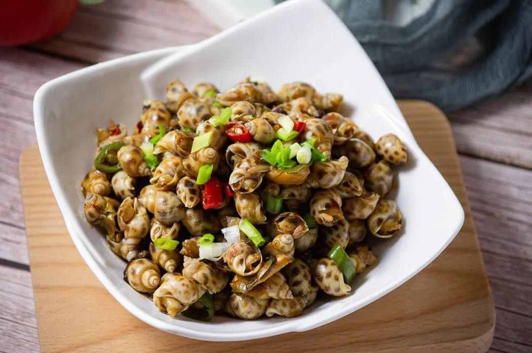 花螺別再白灼了，這樣吃才叫爽，麻辣入味宵夜必備