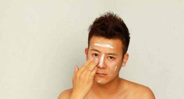 顏值不夠，化妝來救！男士彩妝步驟