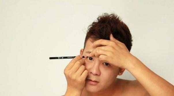 顏值不夠，化妝來救！男士彩妝步驟