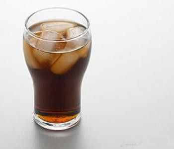 喝過多的碳酸飲料的危害