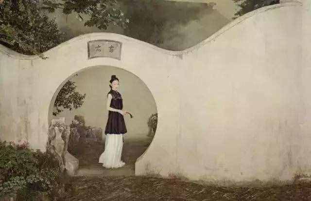 古代少女新婚之夜，不諳世事鬧“笑話”，柳永寫詞調(diào)侃，傳唱千古