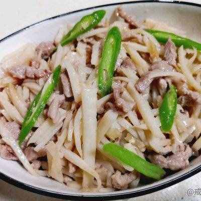 在家不知道吃什么，吃蓮藕炒肉絲就對(duì)了