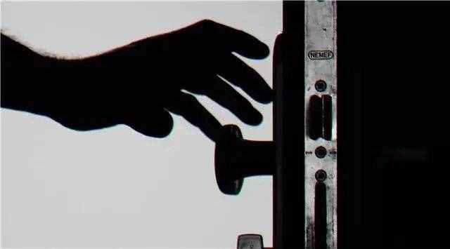 @所有人 高層建筑發(fā)生火災如何逃生？