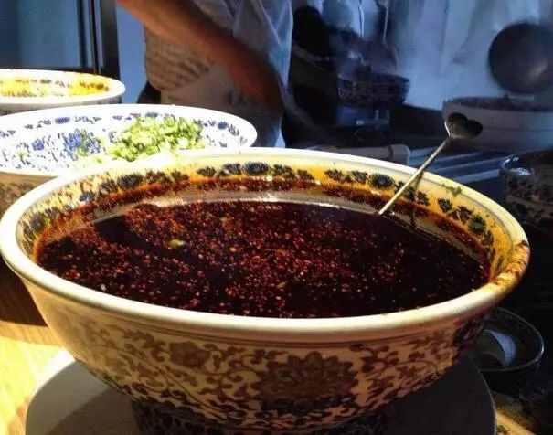 來重慶旅游不可不吃的十大美食，看完記得把口水擦干凈