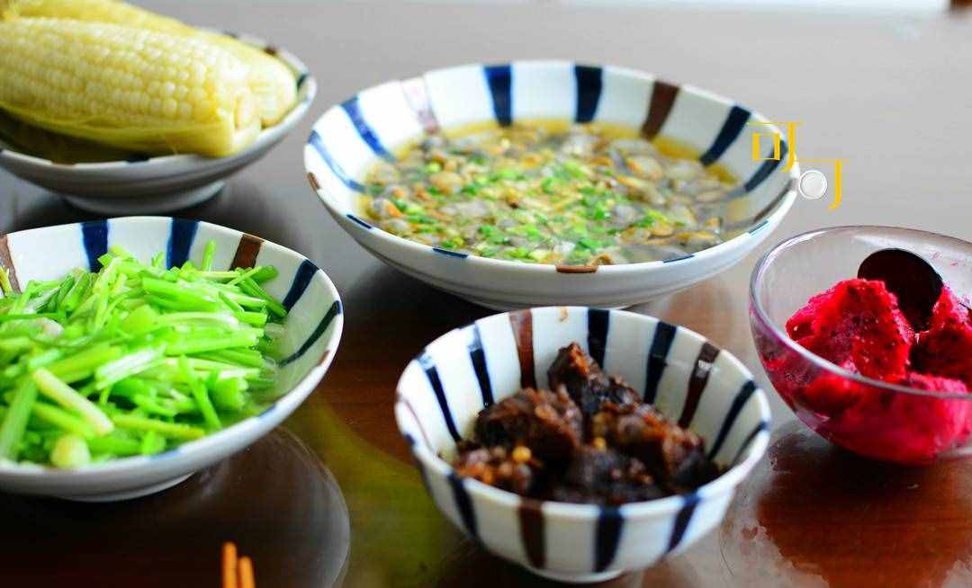 因?yàn)楦忻岸鵀榧胰藴?zhǔn)備的午餐，簡(jiǎn)單清爽，自己喜歡就好