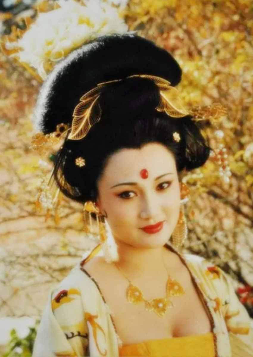 李隆基與楊玉環(huán)的戀情，字里行間寫滿了“無恥”