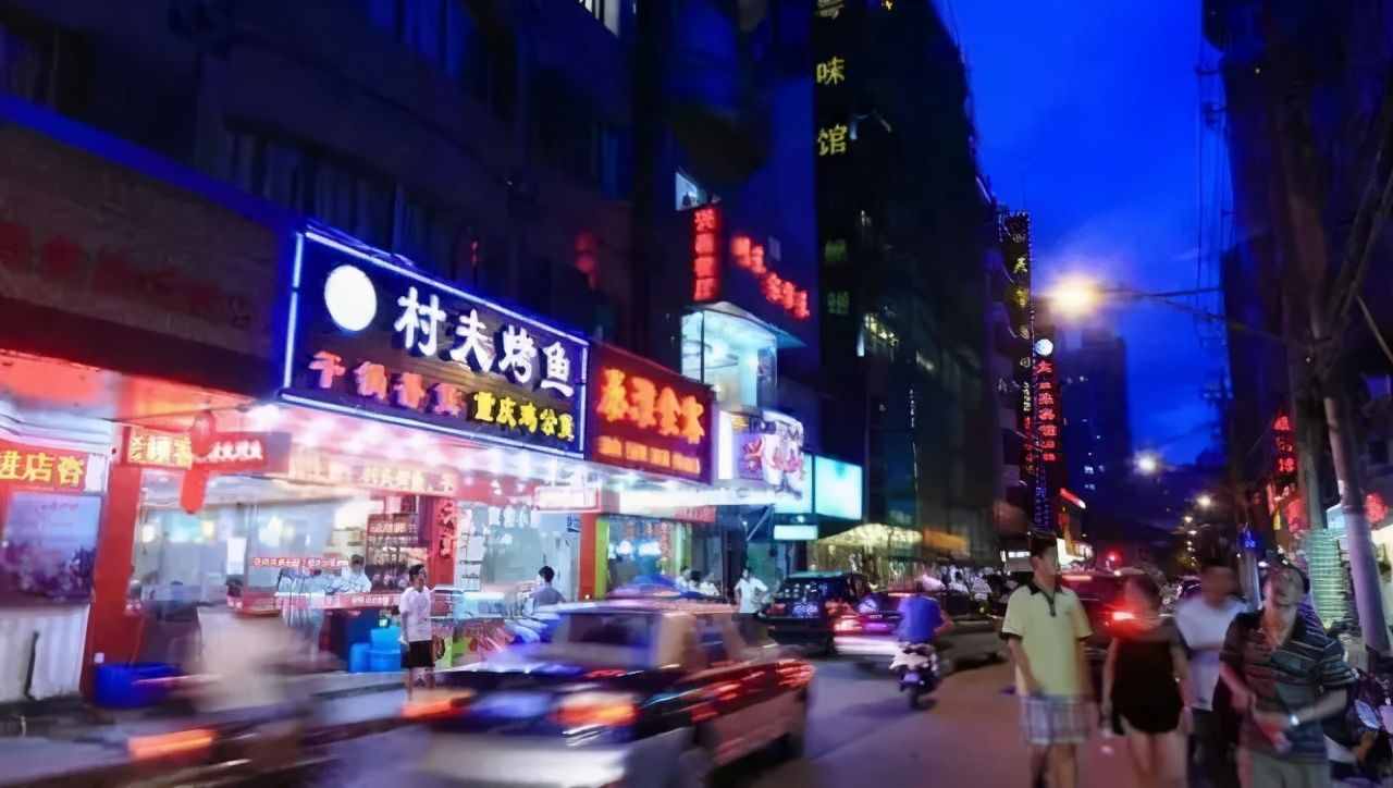 國慶最后兩天不用愁！上海三大著名美食街，你想吃的都在里面