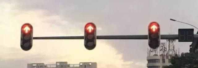 各種紅綠燈走法圖解，違反道路交通信號燈通行扣幾分