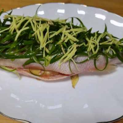 清蒸鱸魚，操作簡單太好吃了