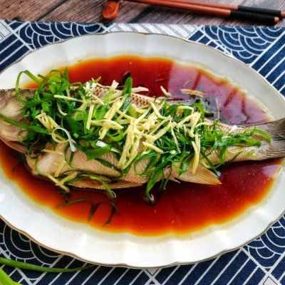 清蒸鱸魚，操作簡單太好吃了