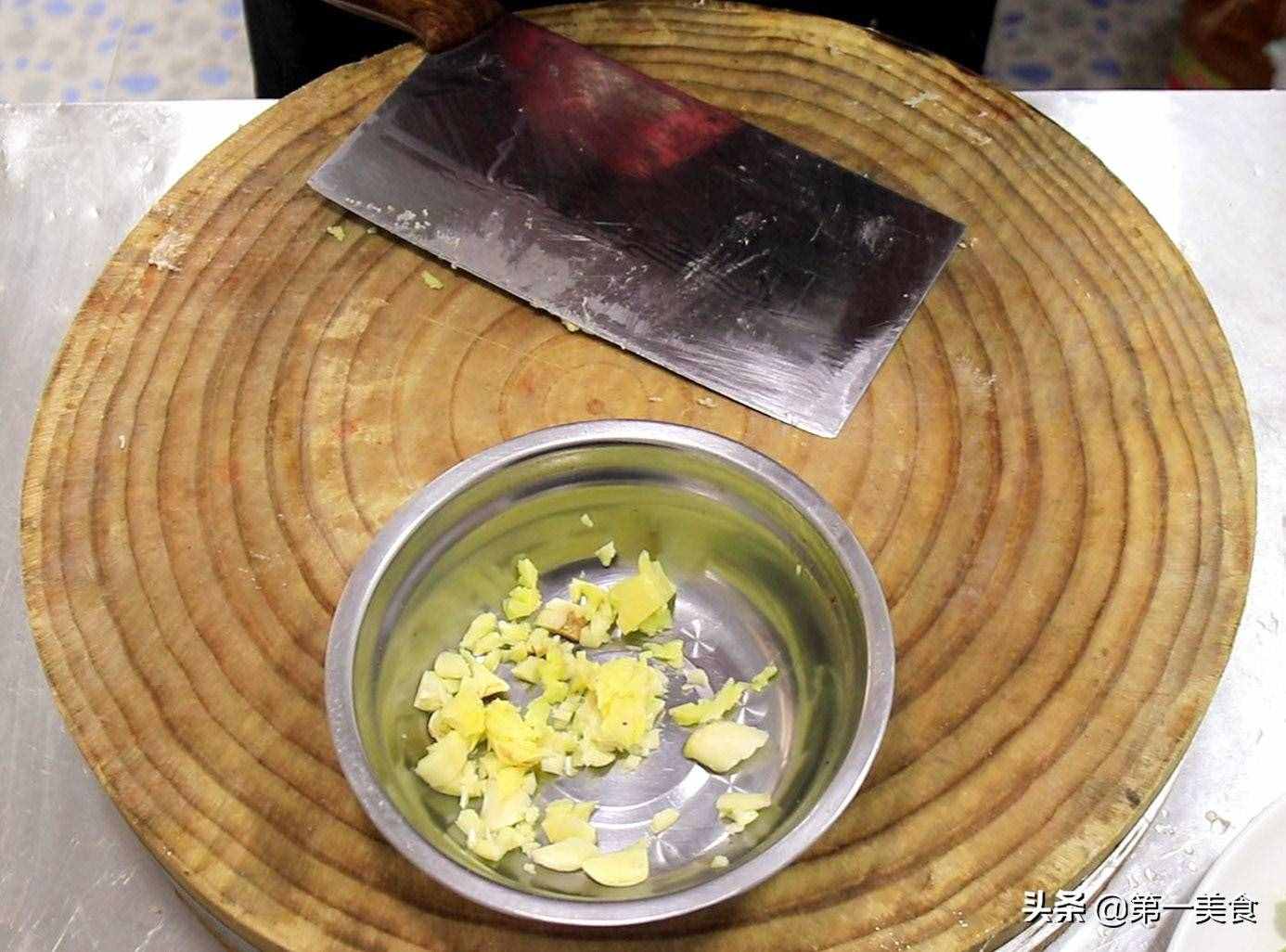 干煸四季豆，焯水還是過(guò)油？用對(duì)了方法，四季豆鮮嫩又美味
