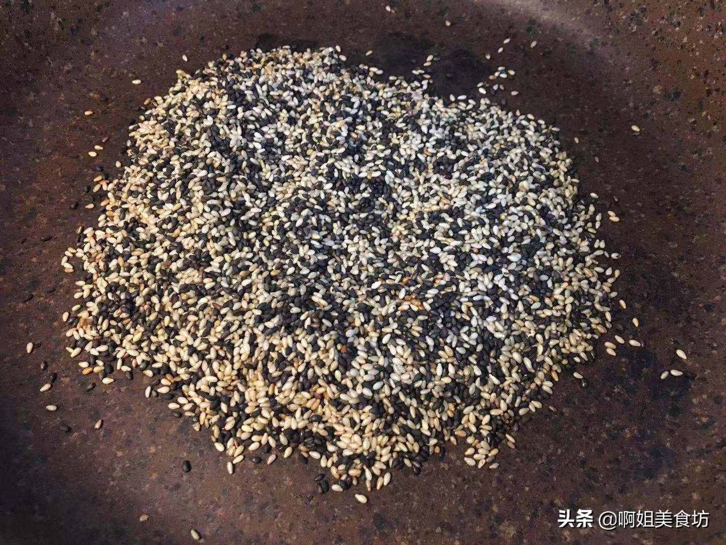 農(nóng)村人最愛吃的油茶面，簡單一炒美味即成，低脂營養(yǎng)又飽腹