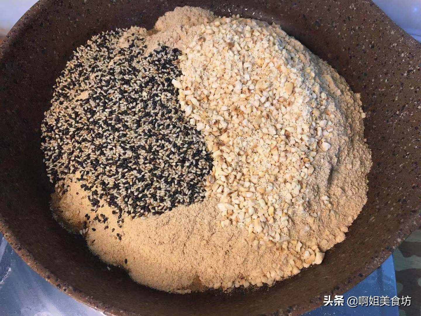 農(nóng)村人最愛吃的油茶面，簡單一炒美味即成，低脂營養(yǎng)又飽腹
