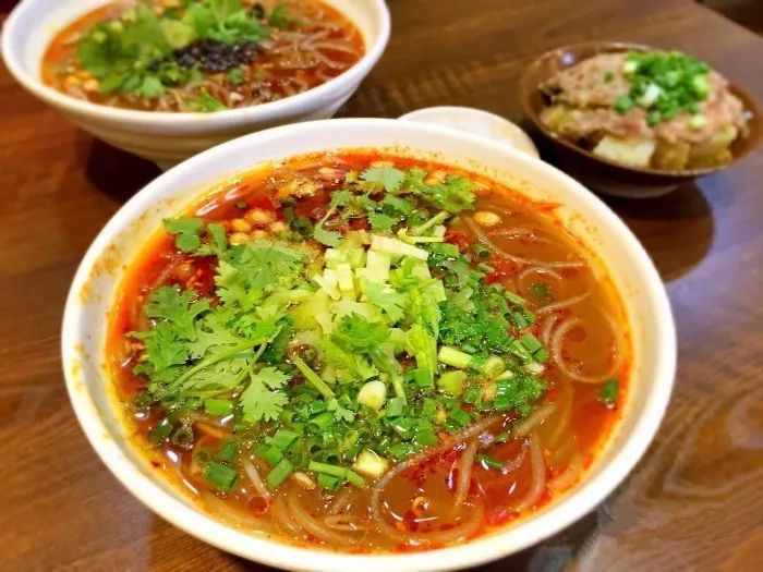 收藏！成都最火的18條美食街，再有人問來成都吃什么，就甩給他！