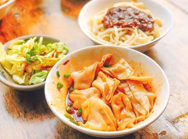 收藏！成都最火的18條美食街，再有人問來成都吃什么，就甩給他！