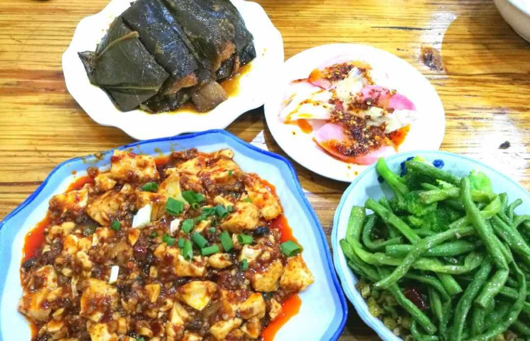 收藏！成都最火的18條美食街，再有人問來成都吃什么，就甩給他！