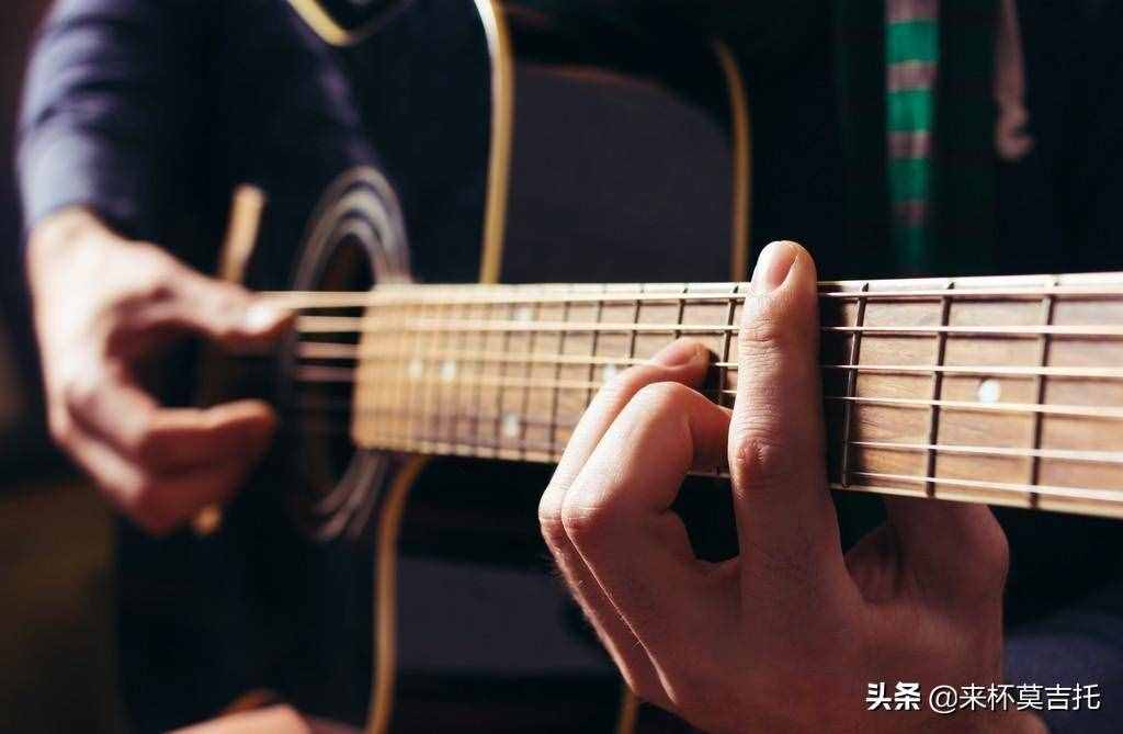 初學者入門十款高性價比吉他推薦，附上超全購琴攻略「新手必看」