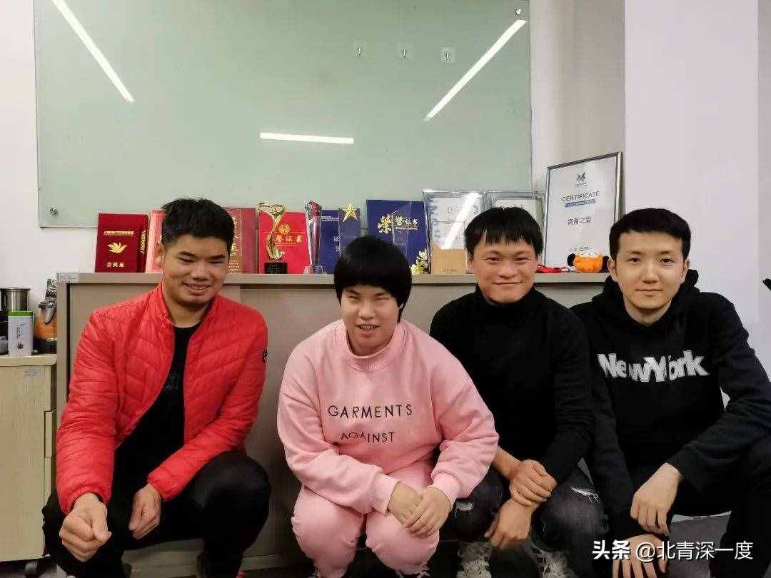 盲人女孩不做推拿卻年入百萬，覺得自己還不夠火，“走在街上還沒有人認出我”