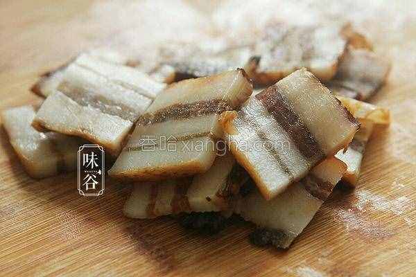臘肉別再蒸著吃，4款家常做法簡單又美味，好吃的不要不要的！
