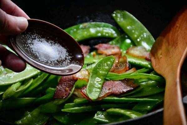 臘肉別再蒸著吃，4款家常做法簡單又美味，好吃的不要不要的！