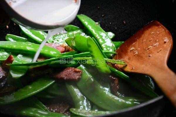 臘肉別再蒸著吃，4款家常做法簡單又美味，好吃的不要不要的！