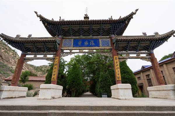 甘肅一個名叫白銀卻不產(chǎn)銀的市