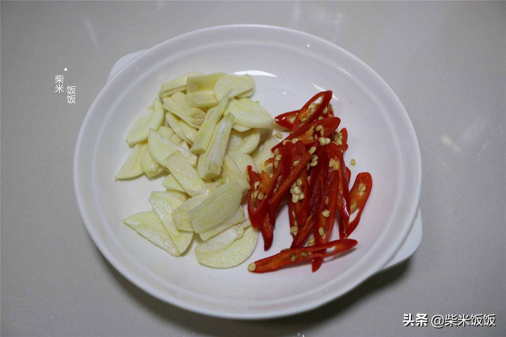 家常泡菜做法，方法簡單，晚上做早上就能吃，爽脆又開胃